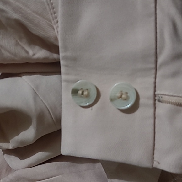 Pleated shorts - Picture 4 of 7